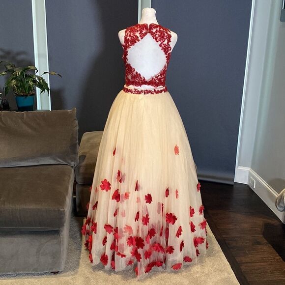 Women’s 2 Piece Prom Party Dress Halter Neck with Red Flower Detail Size 6 - Picture 5 of 11